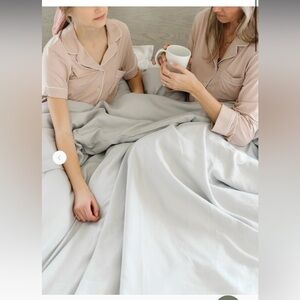 NWT Cozy Earth Linen Bamboo Duvet Cover